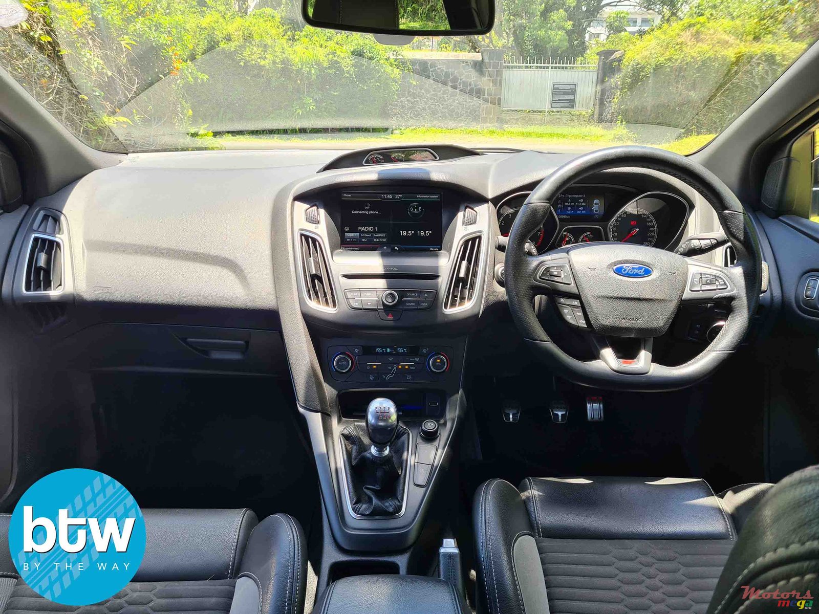 2016' Ford Focus ST photo #5