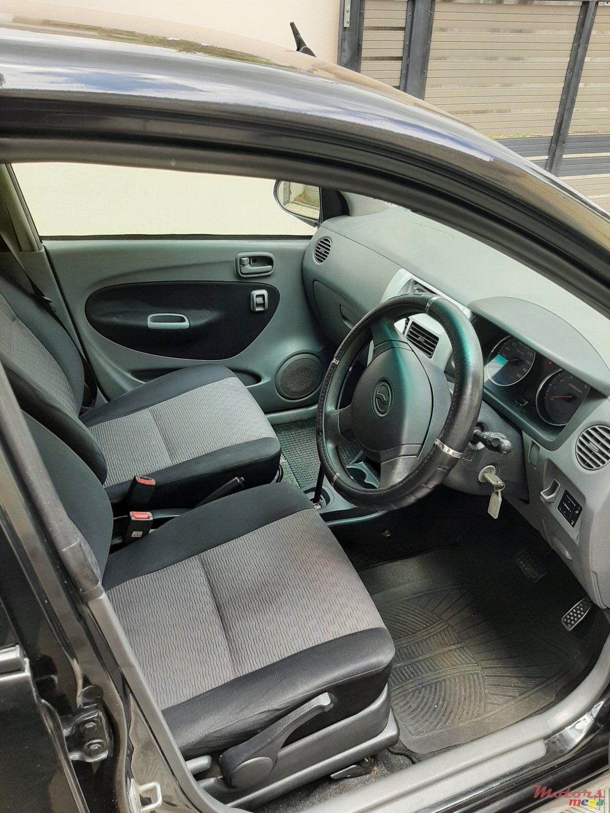 2012' Perodua Viva Elite photo #4