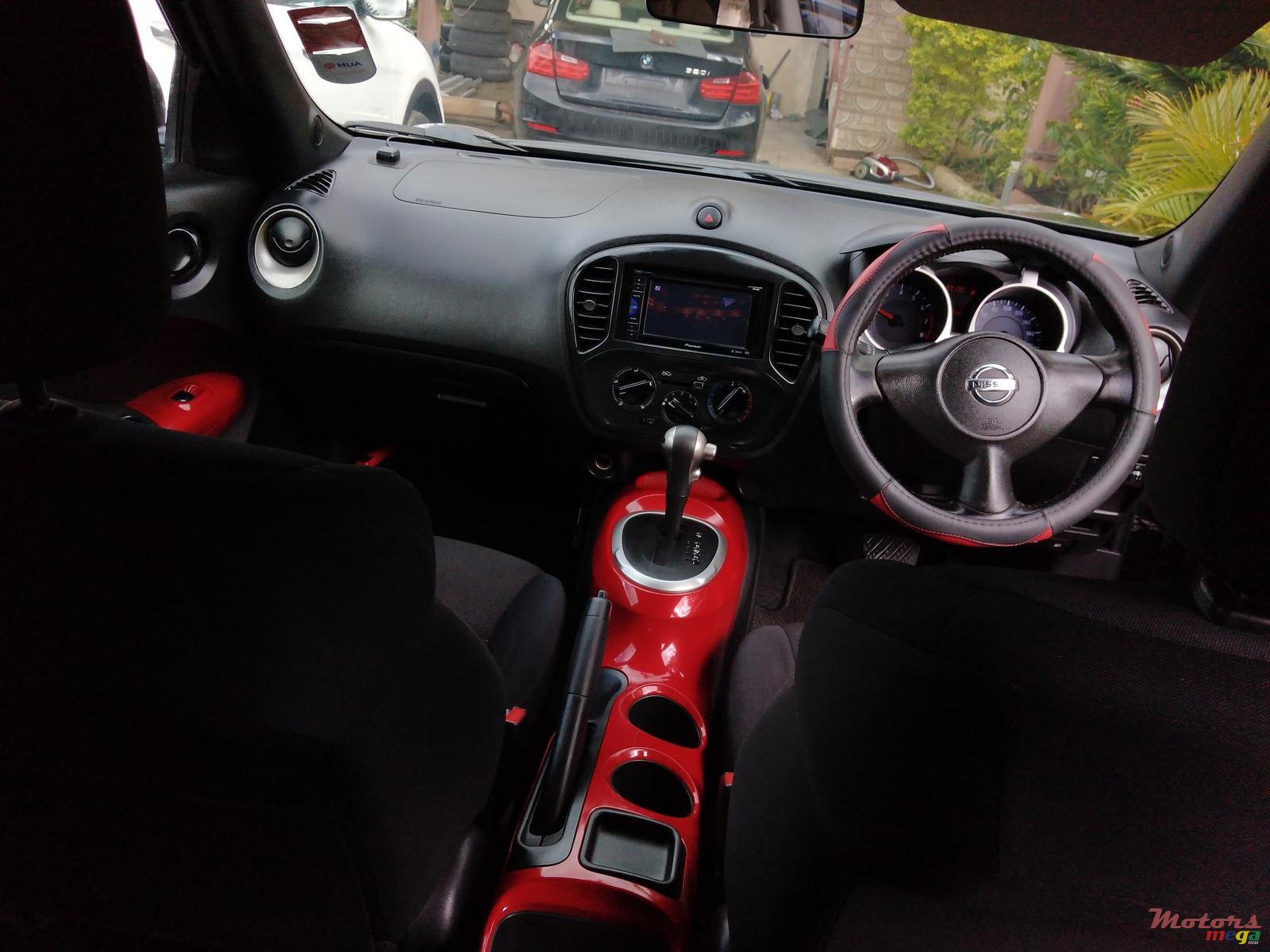 2011' Nissan Juke photo #5