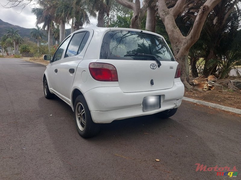 1999' Toyota Vitz SCP10 photo #4