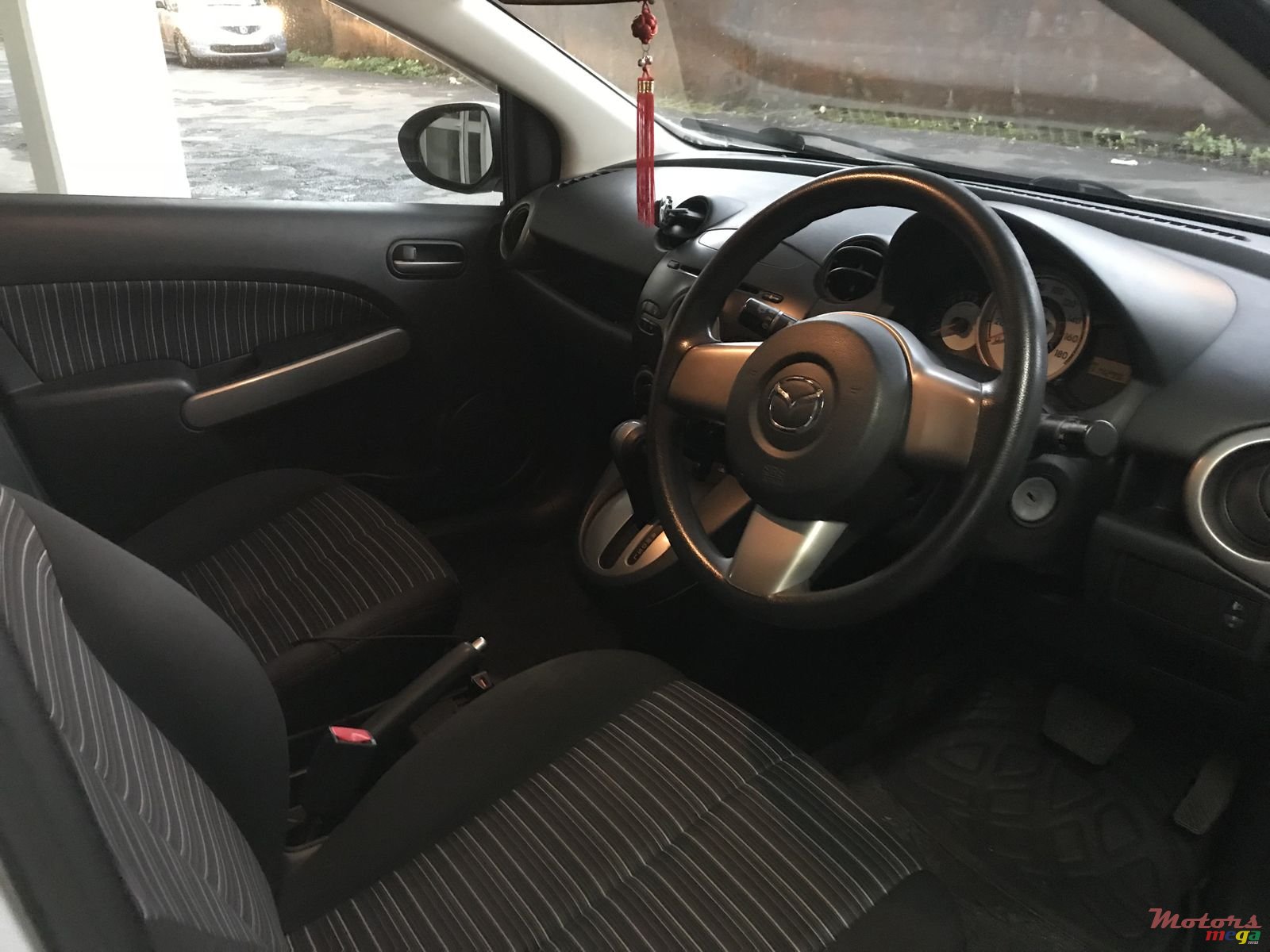 2010' Mazda Demio photo #4