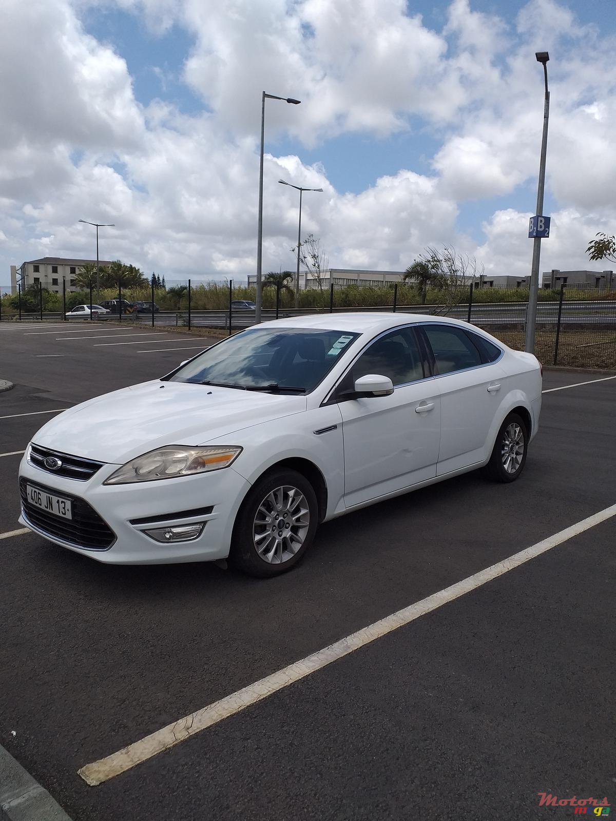 2013' Ford Mondeo photo #6
