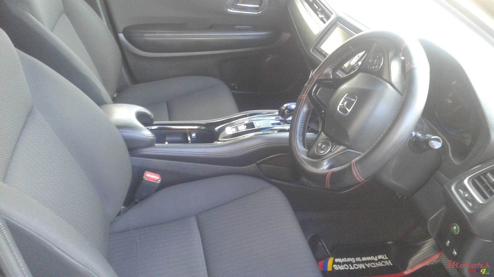 2015' Honda Vezel X Hybrid photo #5