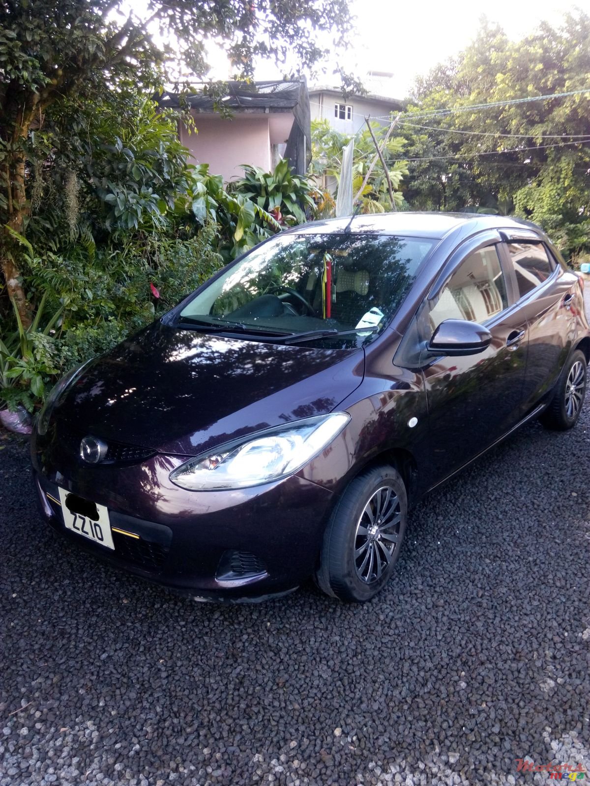 2010' Mazda Demio photo #2