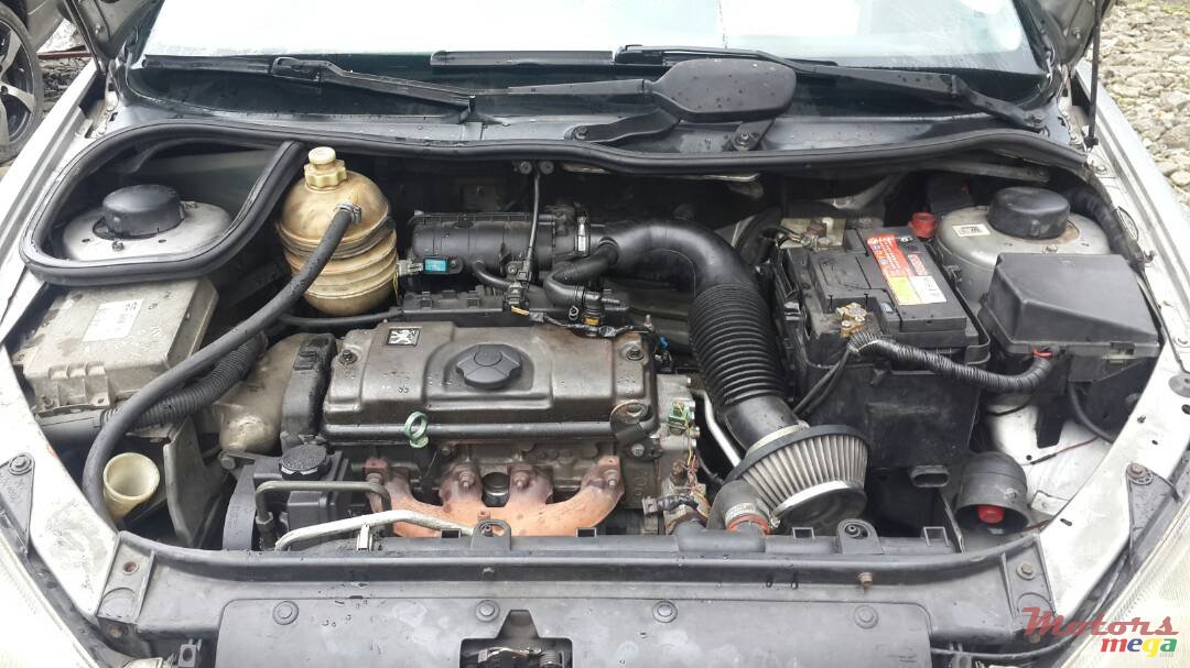 2000' Peugeot 206 photo #5