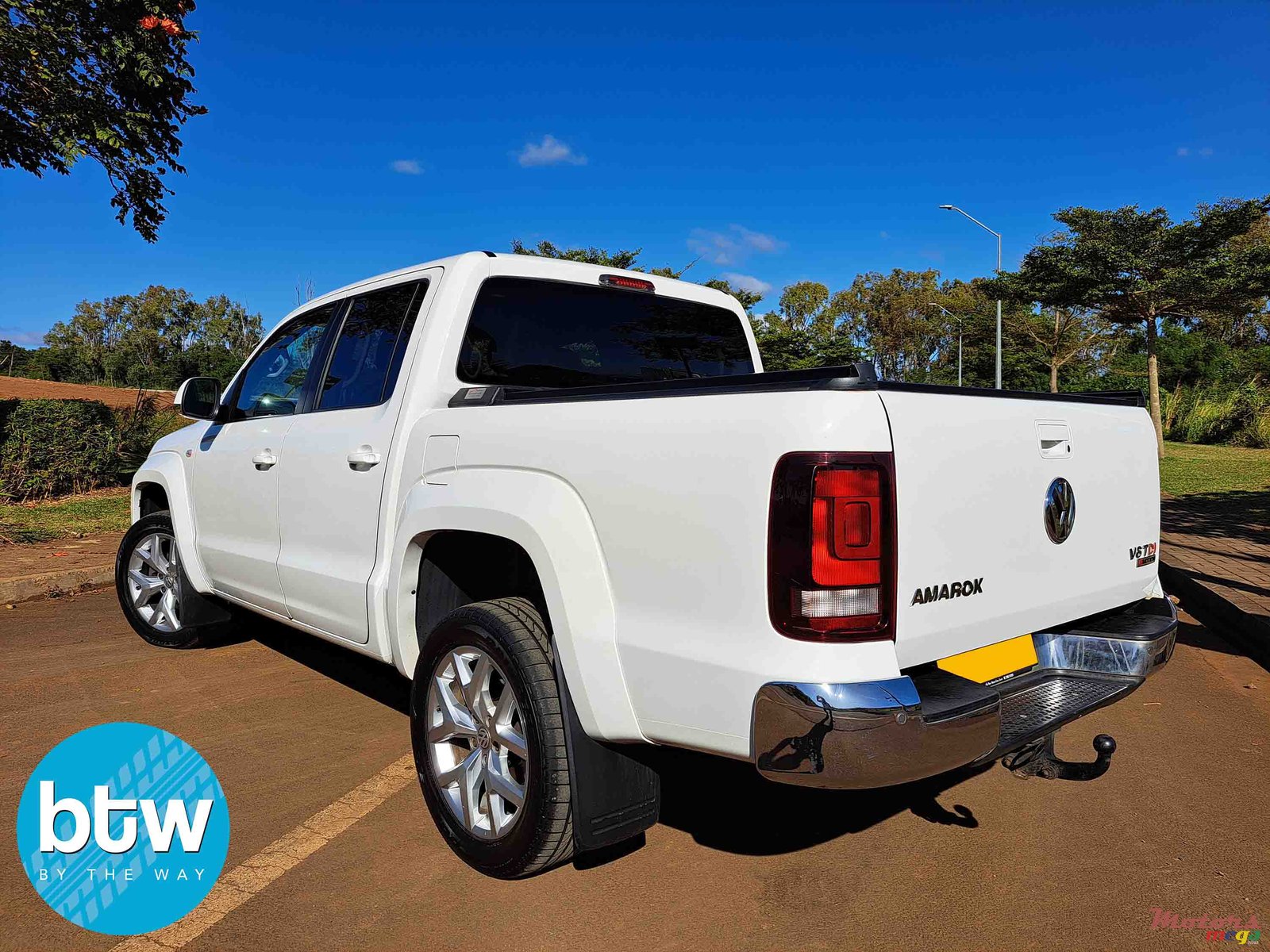 2018' Volkswagen Amarok photo #3