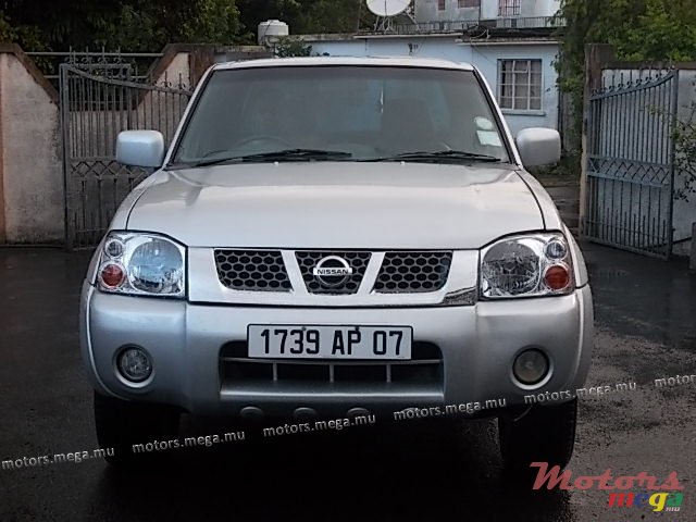 2007' Nissan Hardbody 2x4 Predator 3.0D photo #1