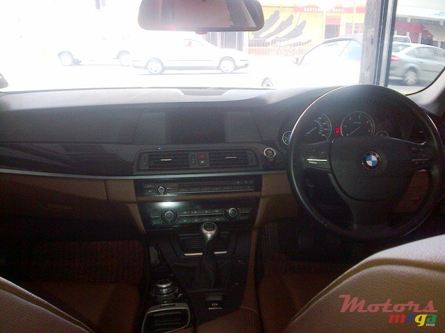 2010' BMW 520 photo #3