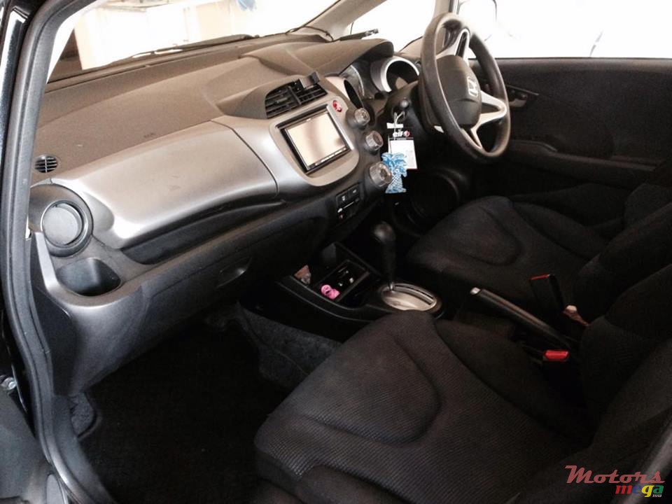 2011' Honda Fit photo #2