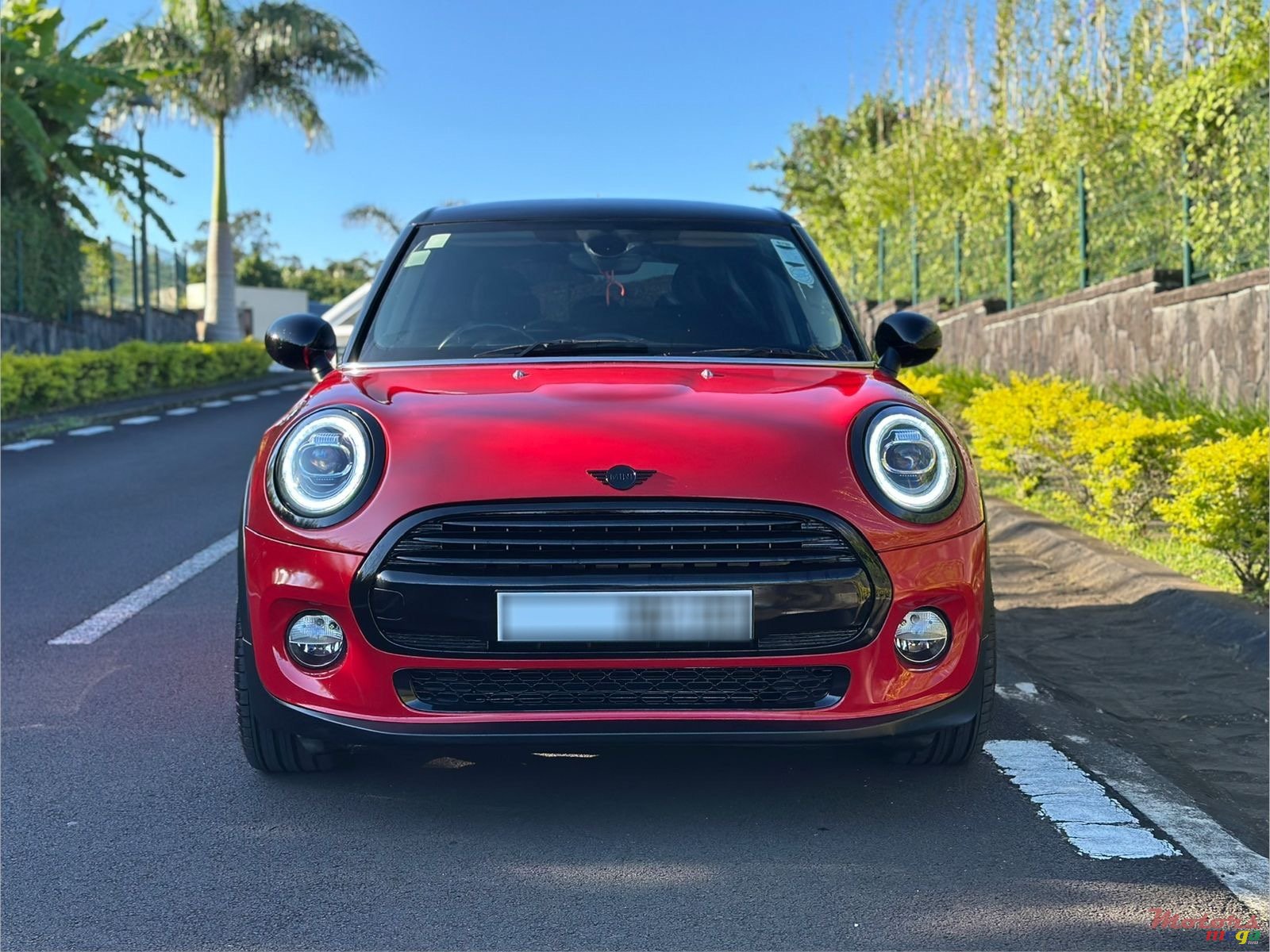 2020' MINI Cooper One photo #1
