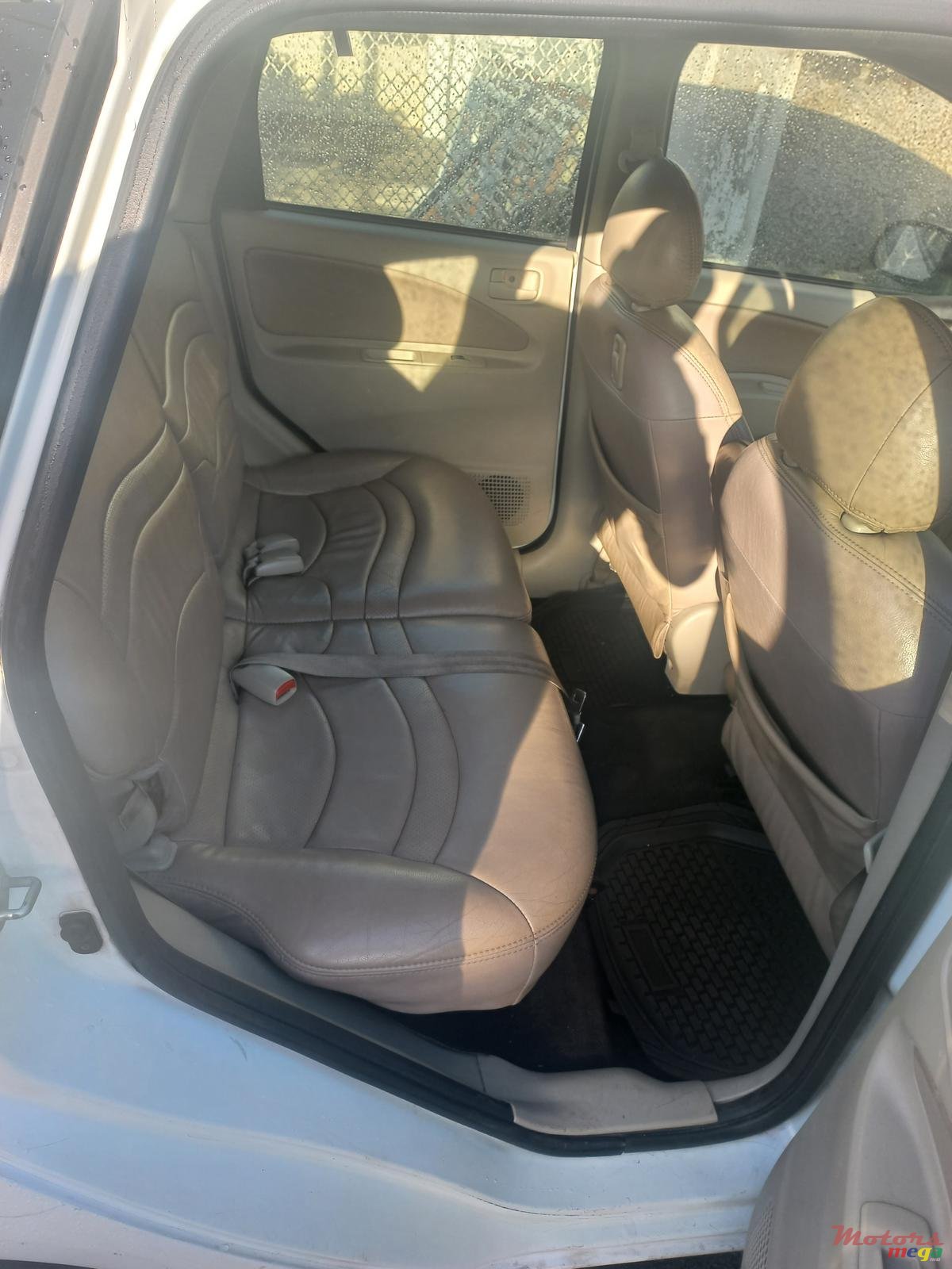 2003' Mitsubishi Colt photo #5