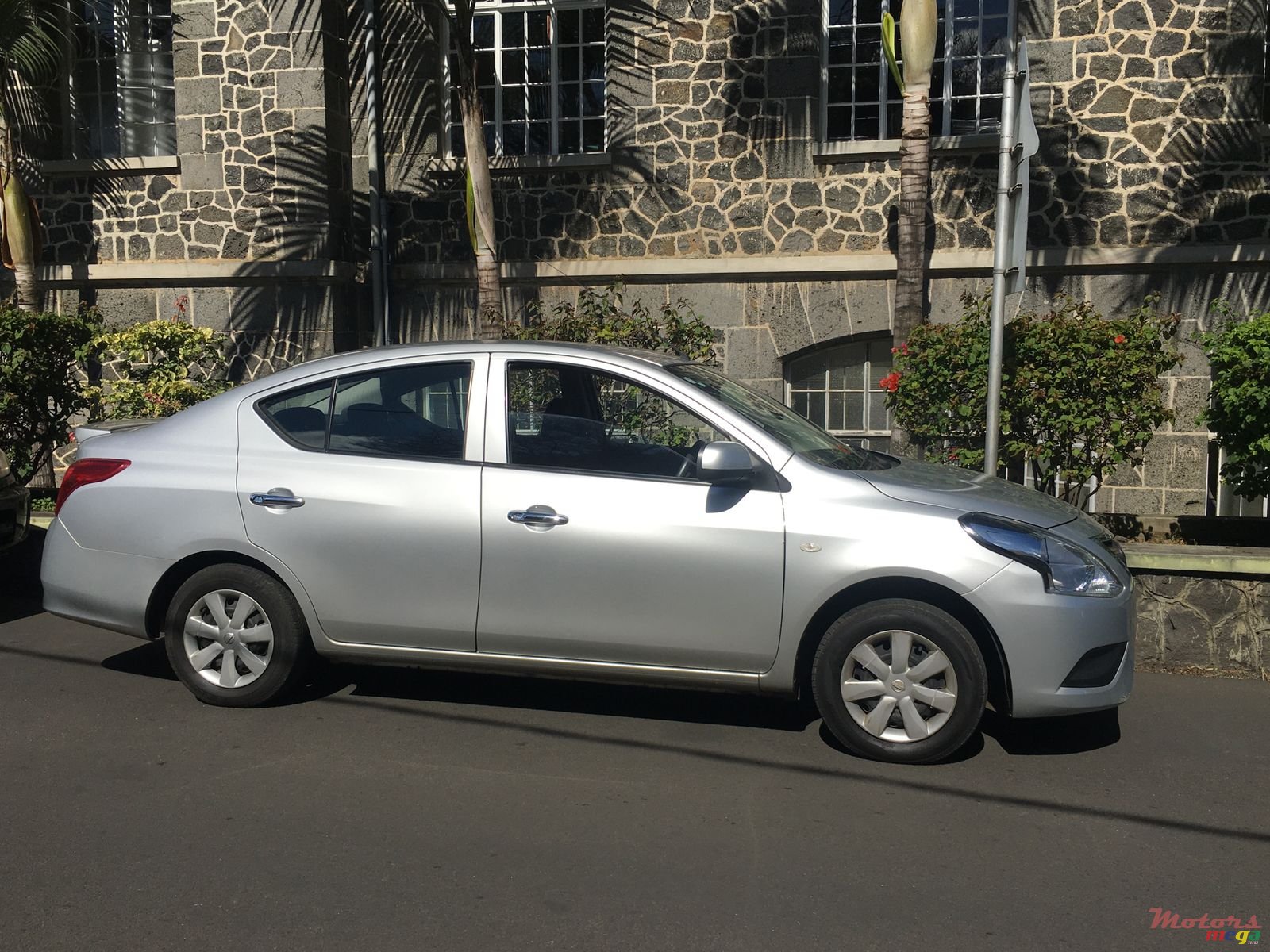 2016' Nissan Almera photo #3