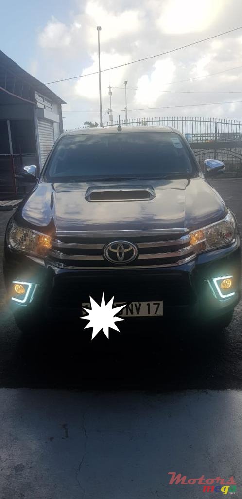 2017' Toyota Hilux photo #7