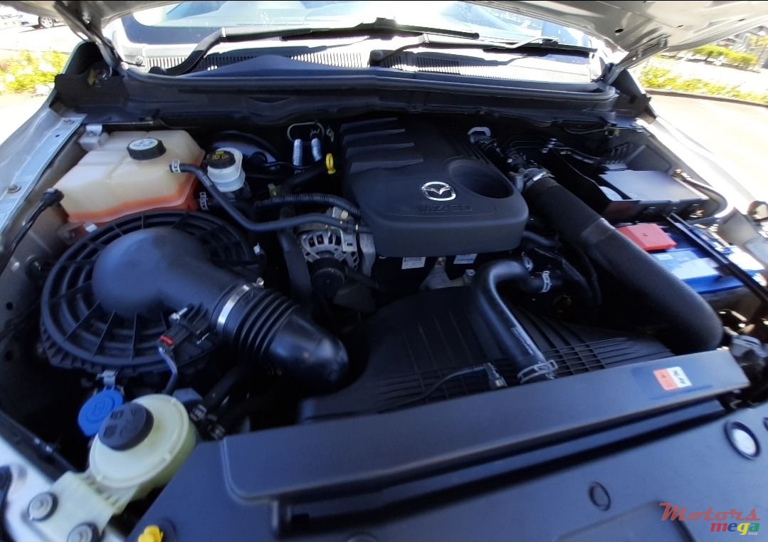 2014' Mazda BT-50 photo #4