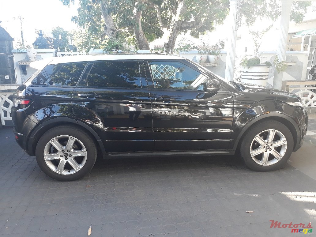 2013' Land Rover Range Rover Evoque Dynamic photo #2