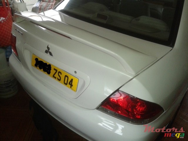 2004' Mitsubishi Lancer 0000000000 photo #3