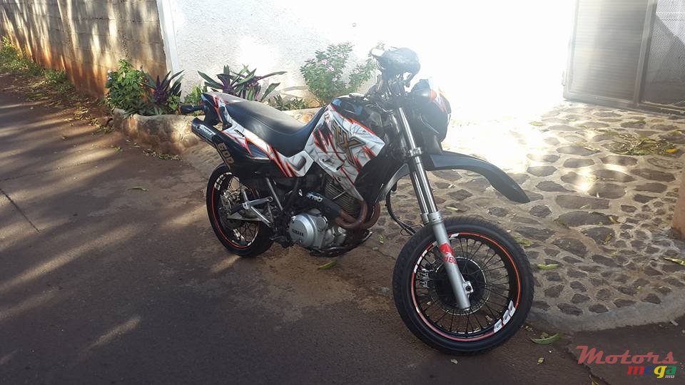 2001' Yamaha photo #4