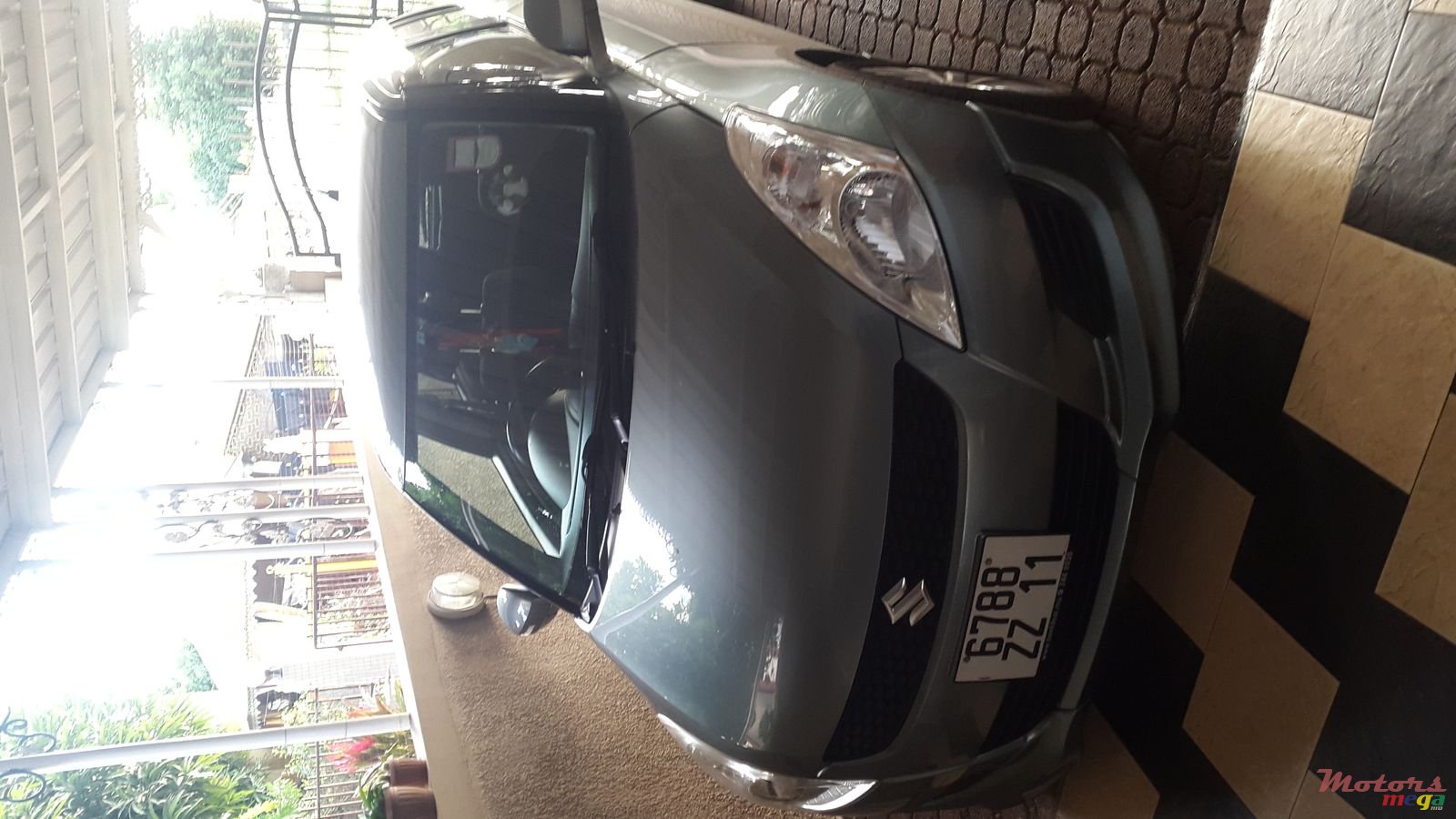 2011' Suzuki Swift photo #2