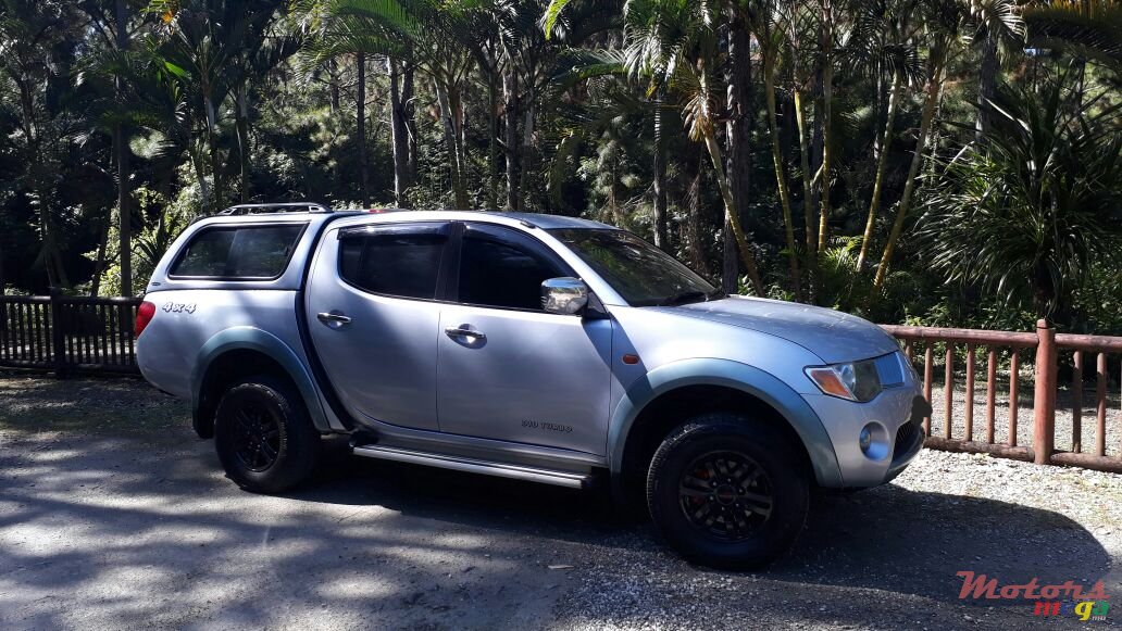 2008' Mitsubishi L 200 Sportero  4x4 turbo photo #1