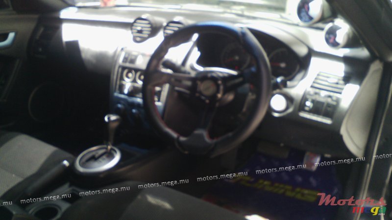 2004' Hyundai Coupe photo #4