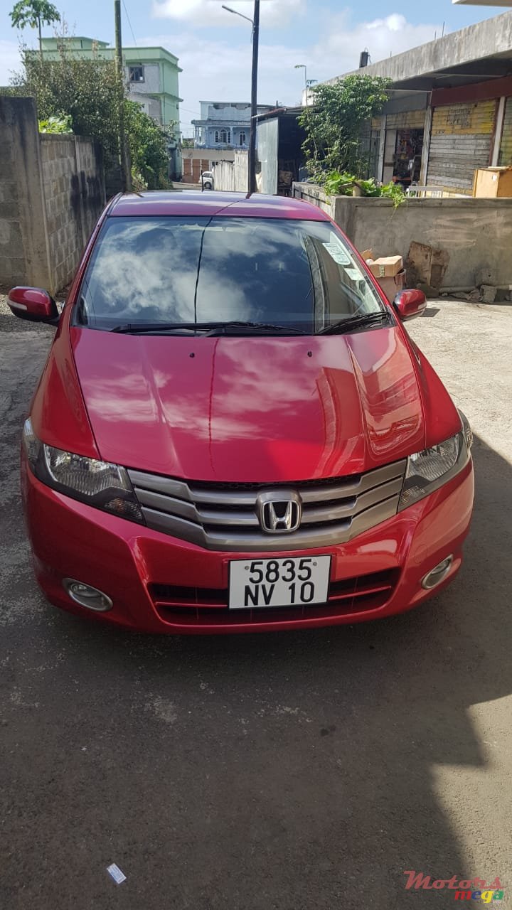 2010' Honda City photo #2