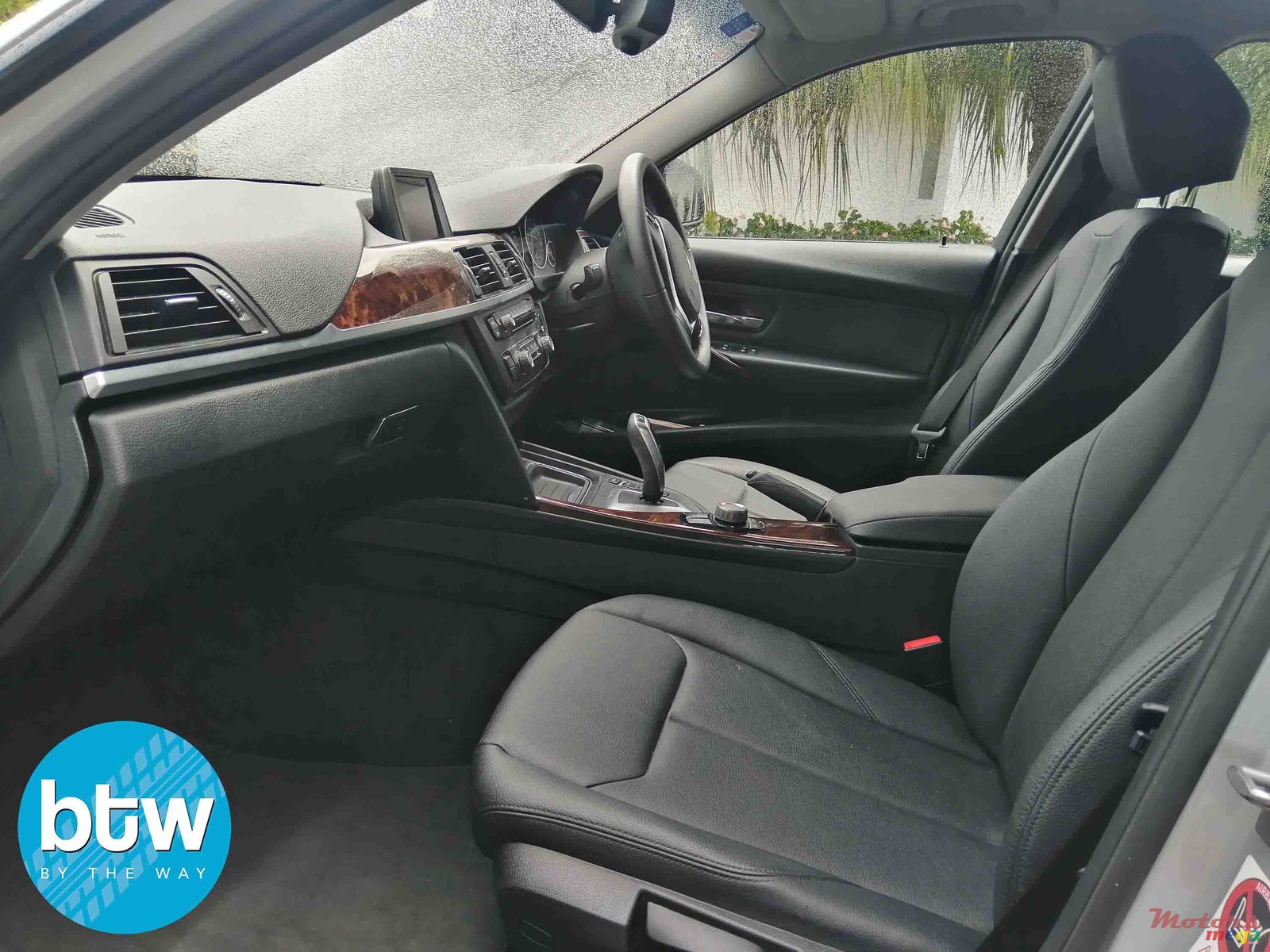 2013' BMW 3 Series photo #5