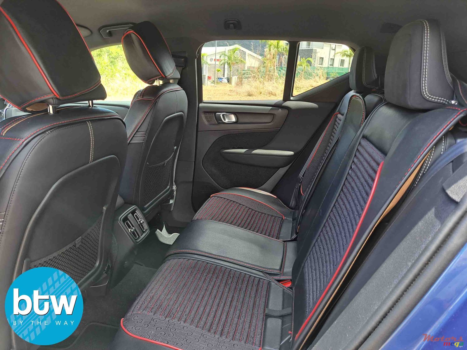 2020' Volvo photo #4