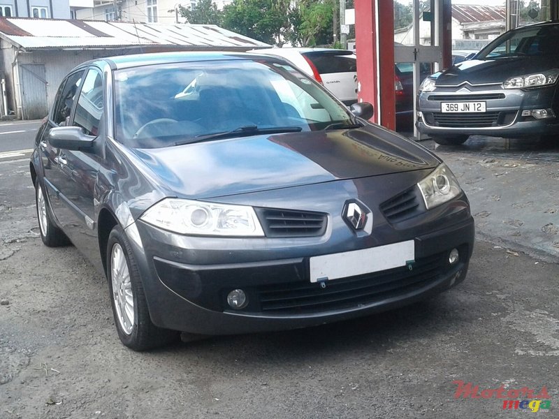 2006' Renault Megane photo #1