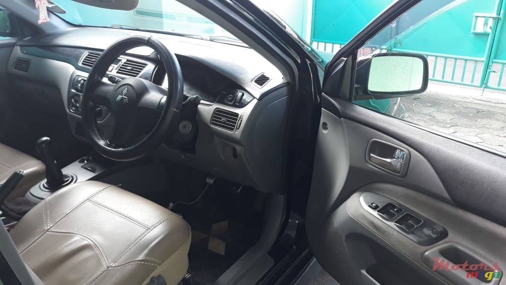 2007' Mitsubishi Lancer GLX photo #7