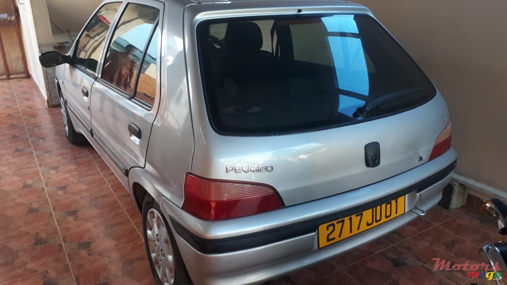 2001' Peugeot 106 photo #5