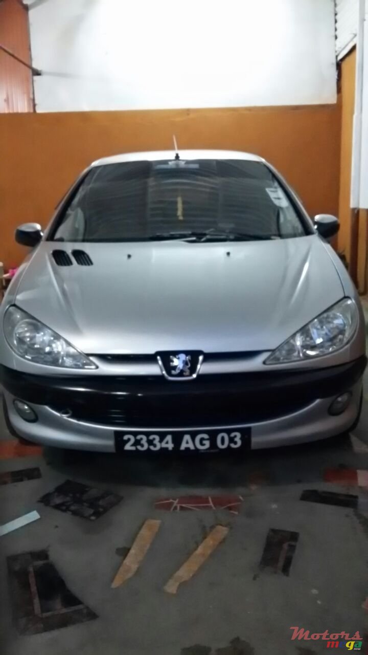 2003' Peugeot 206 photo #3