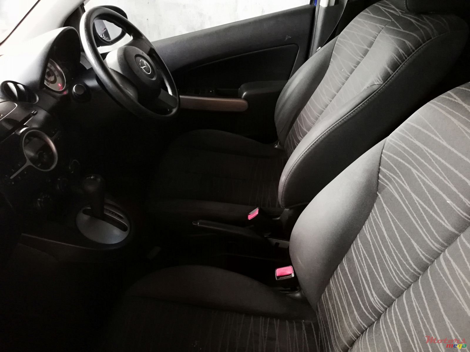 2007' Mazda Demio Hatchback photo #1