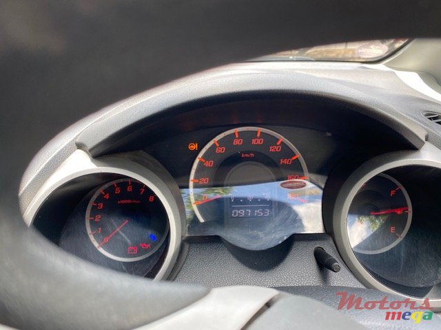 2008' Honda Fit photo #4