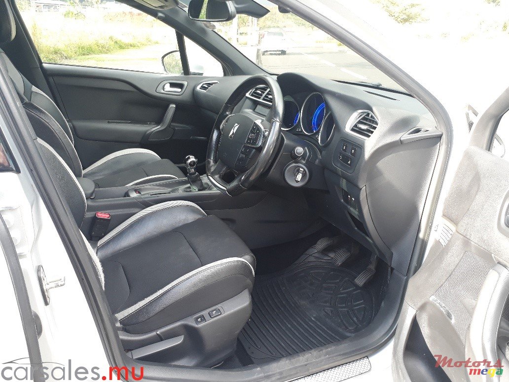 2016' Citroen DS4 1.6 VTI 120 photo #5