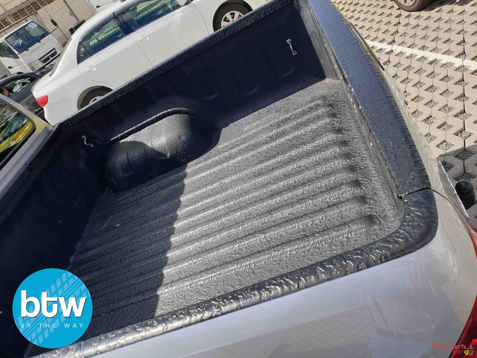 2017' Toyota Hilux photo #3