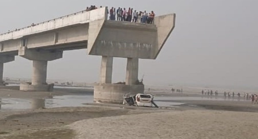 3 men lose their lives after Google Maps leads car off incomplete bridge in Uttar Pradesh