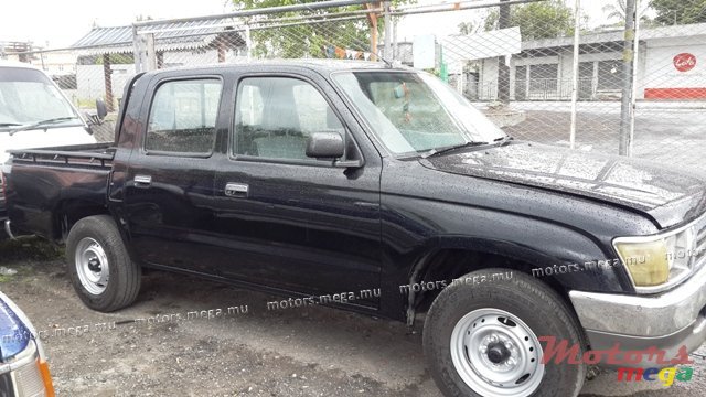 2003' Toyota 2x4 photo #4