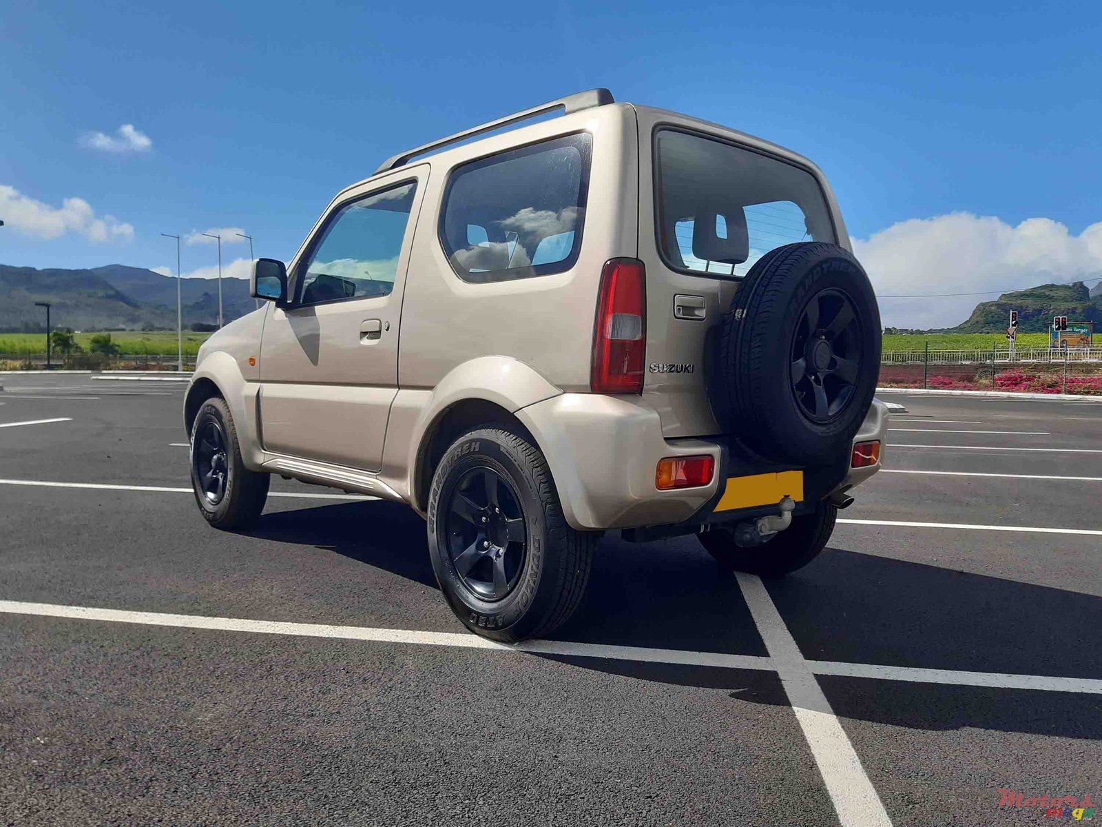 2007' Suzuki Jimny photo #3