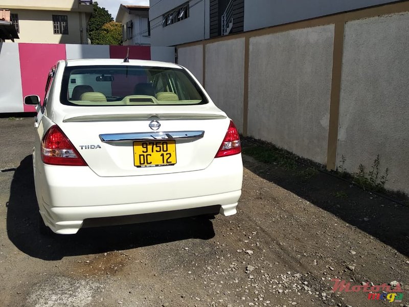 2012' Nissan Tiida photo #3