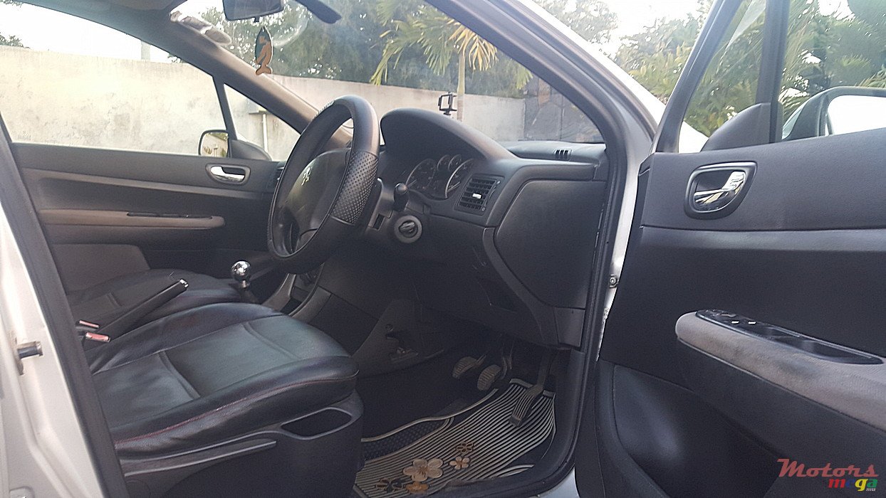 2002' Peugeot 307 photo #4