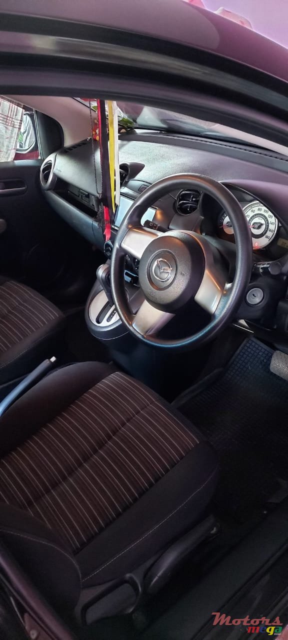 2010' Mazda Demio photo #4