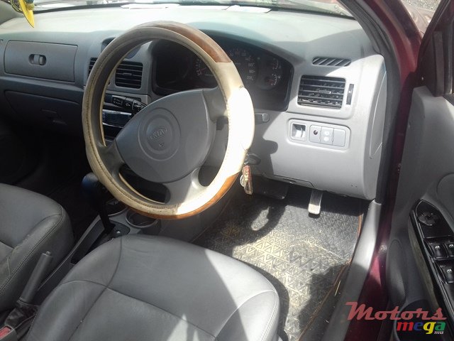 2004' Kia Rio photo #4