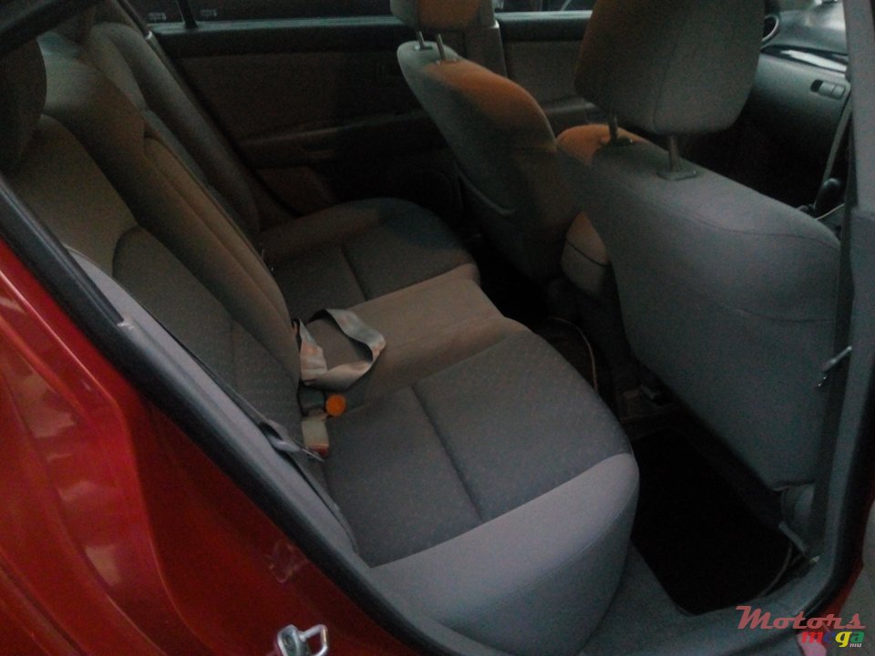 2004' Mazda Axela photo #6