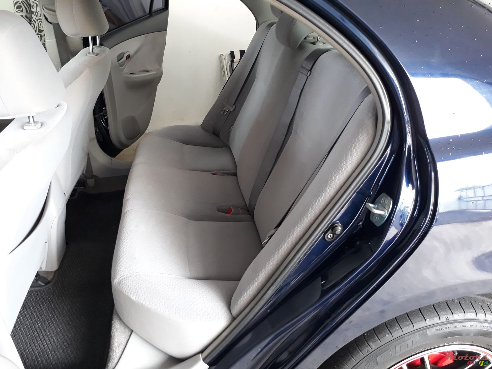 2010' Toyota Axio Private photo #3