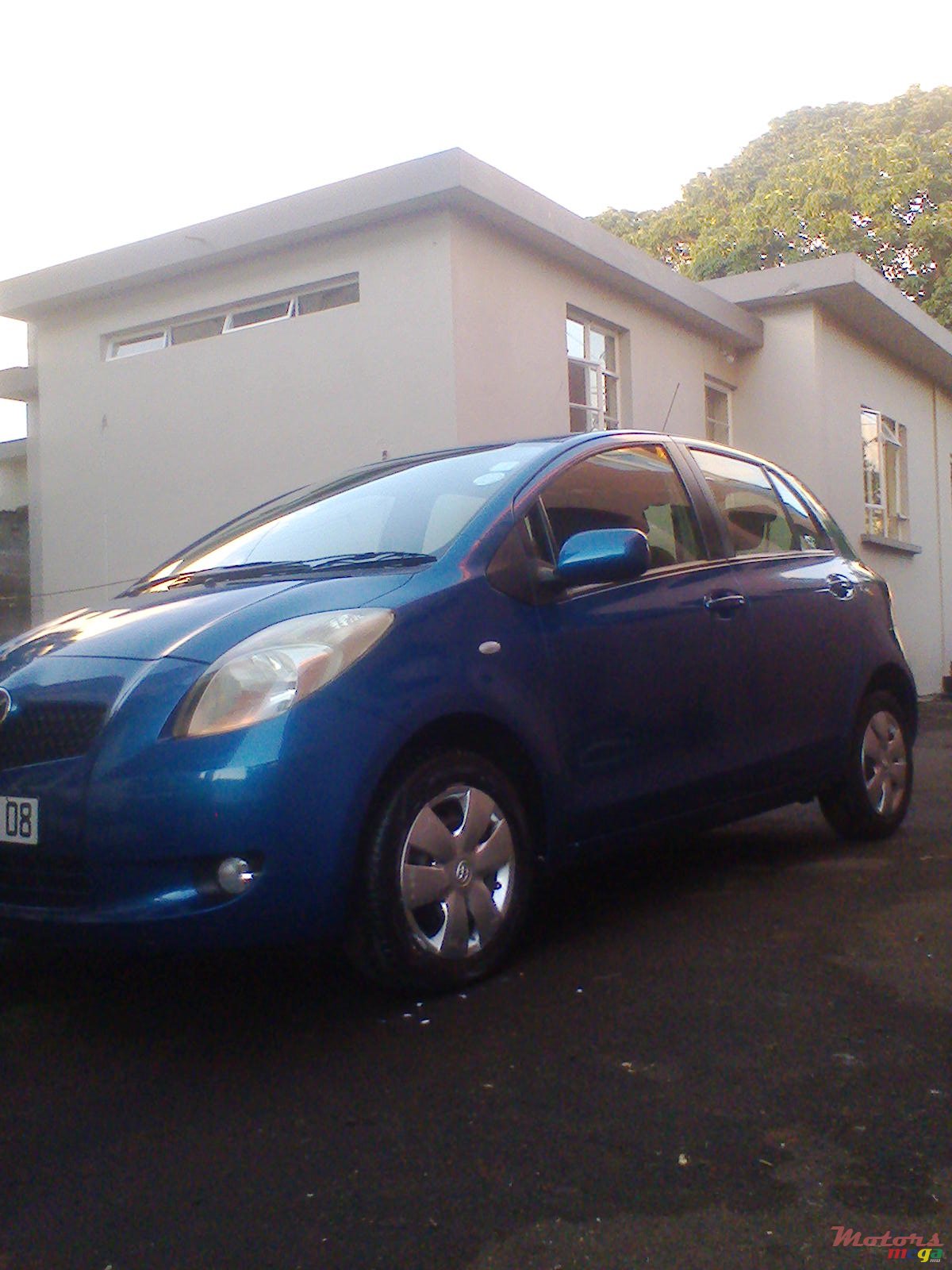 2008' Toyota Yaris photo #4