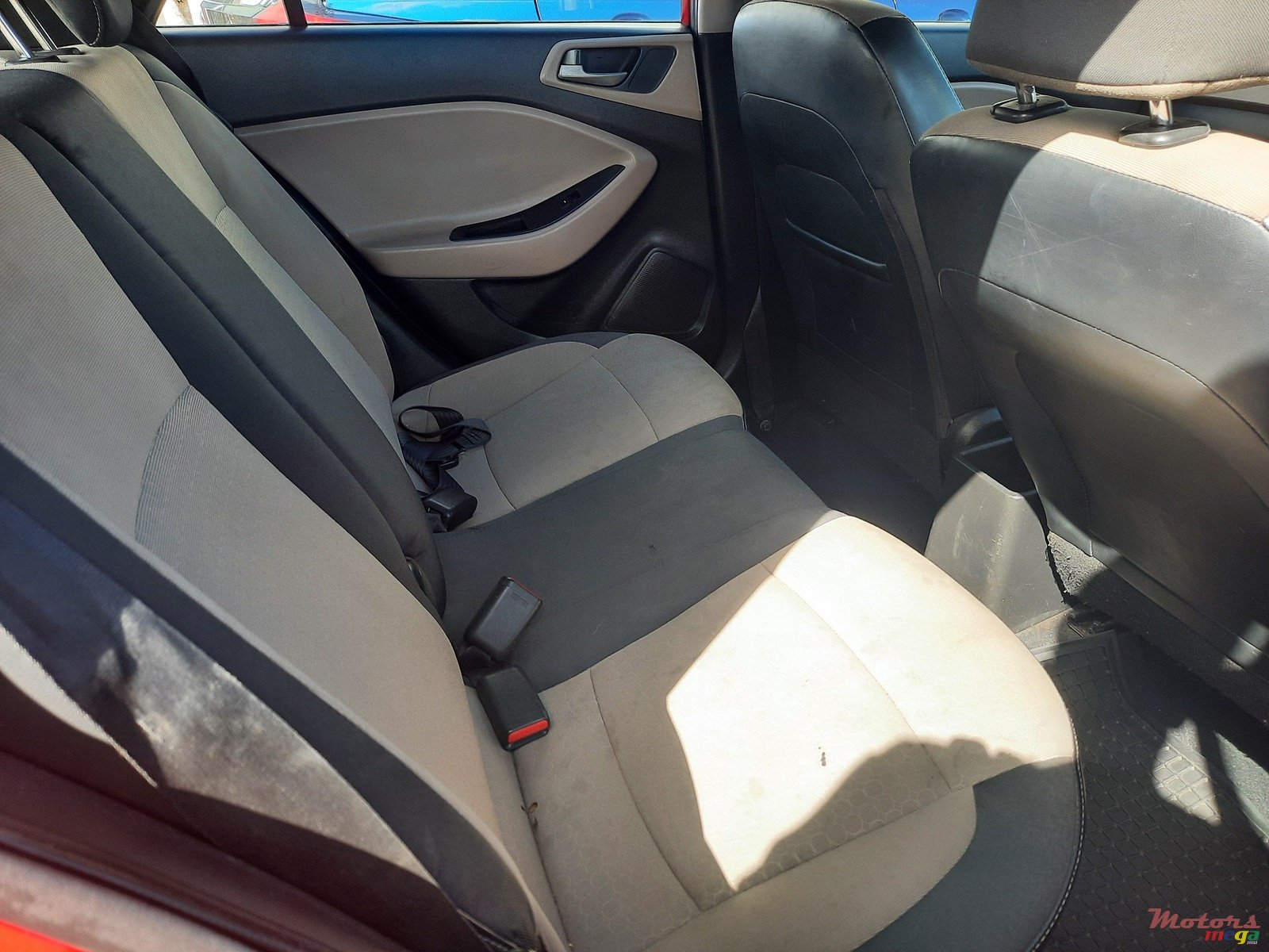 2015' Hyundai i20 photo #1