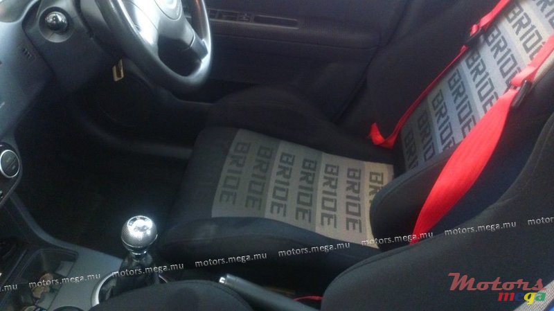 2005' Suzuki Swift Japan photo #6