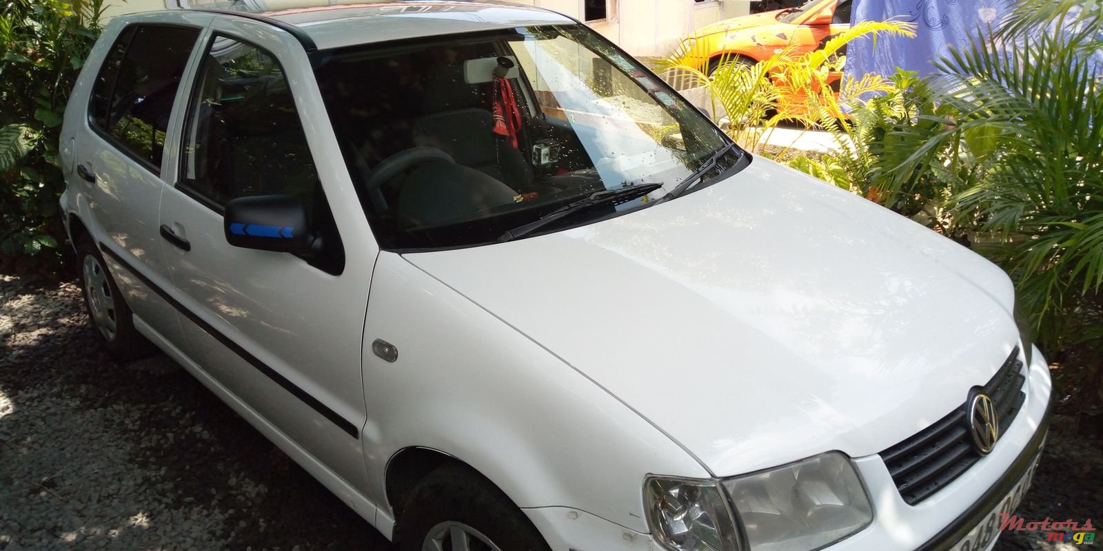 2001' Volkswagen Polo photo #1