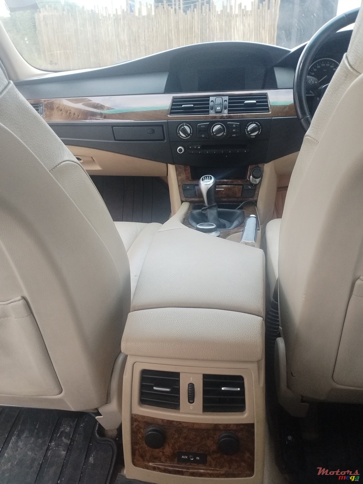 2008' BMW 523 photo #4