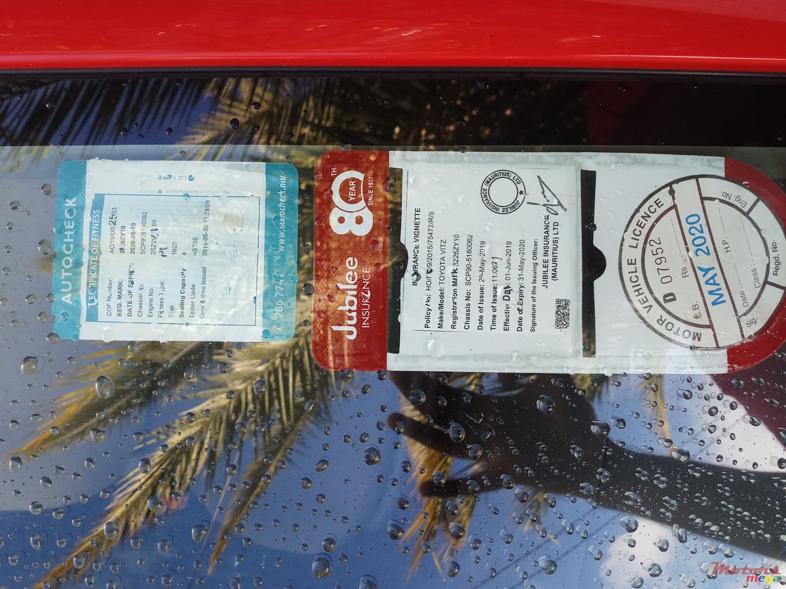 2010' Toyota Vitz photo #4